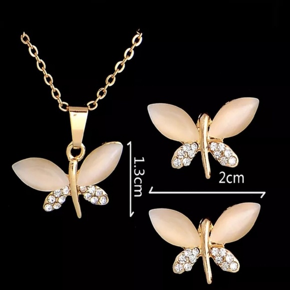 Crystal Butterfly Earrings Necklace Set - Picture 3 of 5